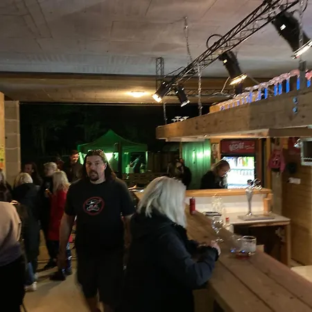 Kuk - S Malou Terasou בית הארחה